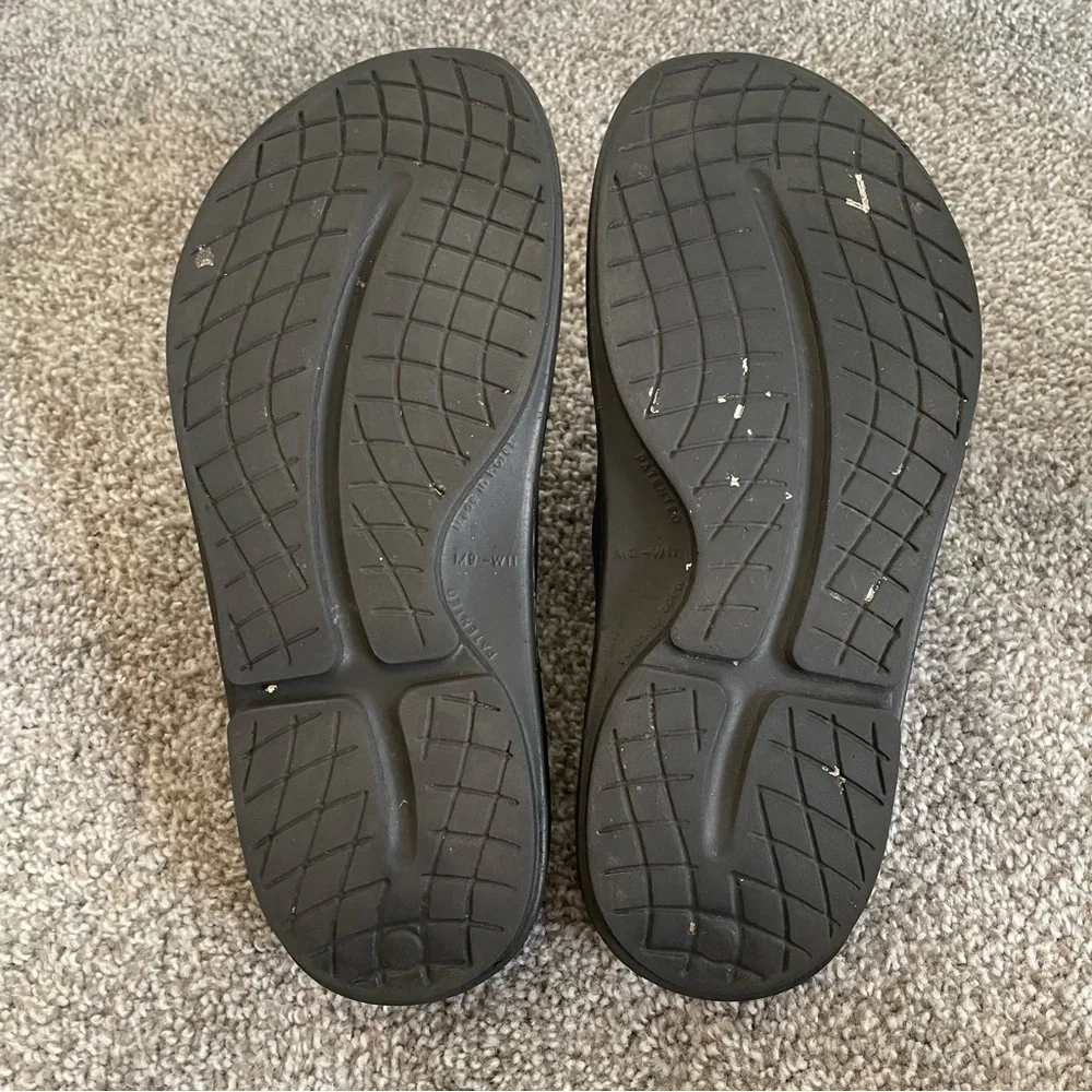 OOFOS OOahh Recovery Slides Sandals Womens 11 Mens 9 Black Sport Flex Comfort